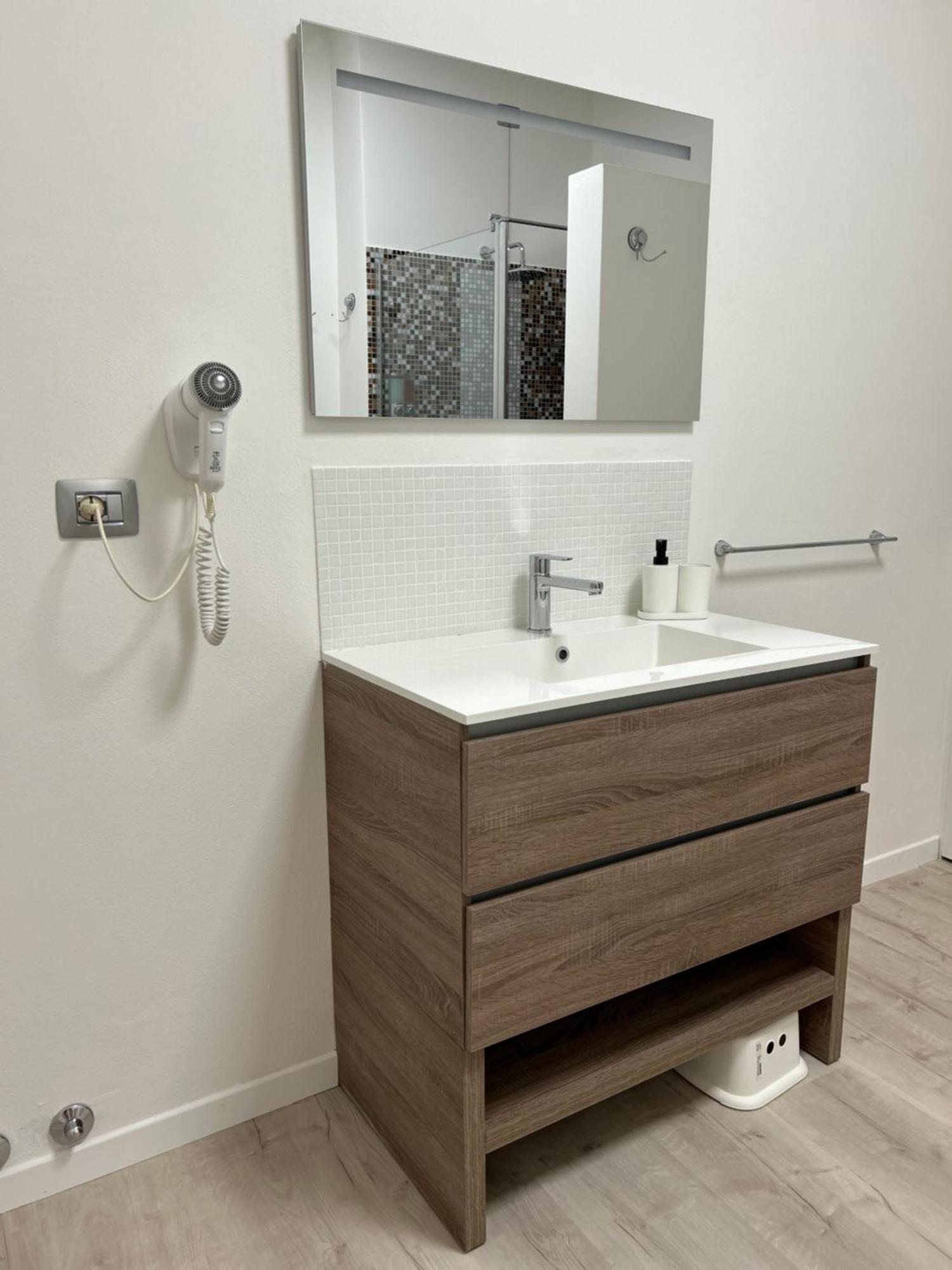 Tezone Seven Apartments Верона Екстериор снимка