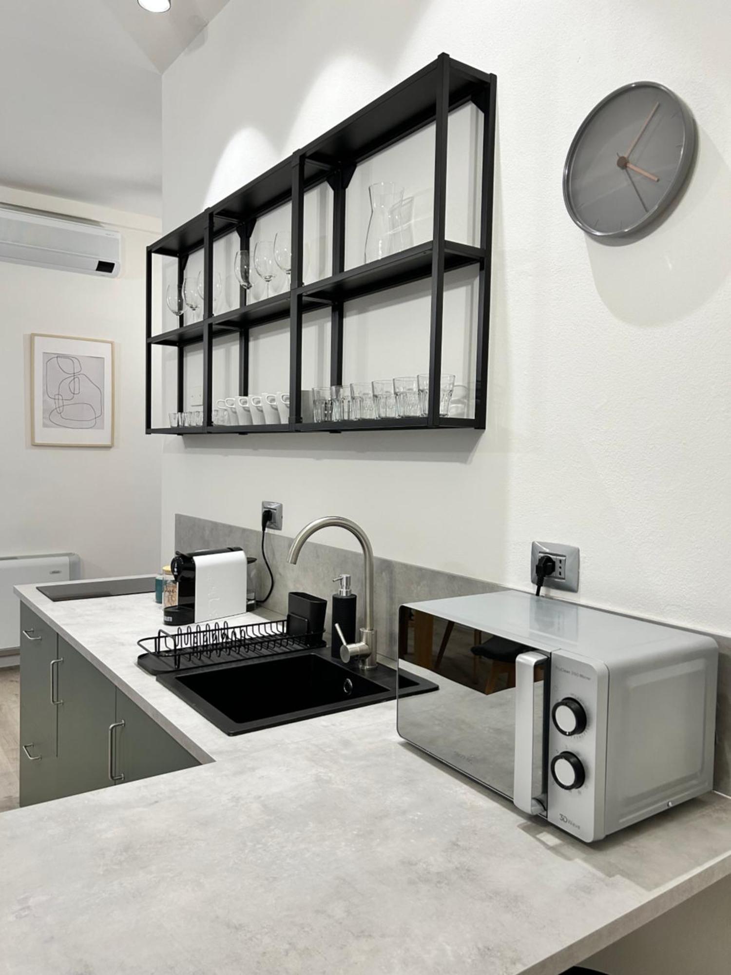 Tezone Seven Apartments Верона Екстериор снимка